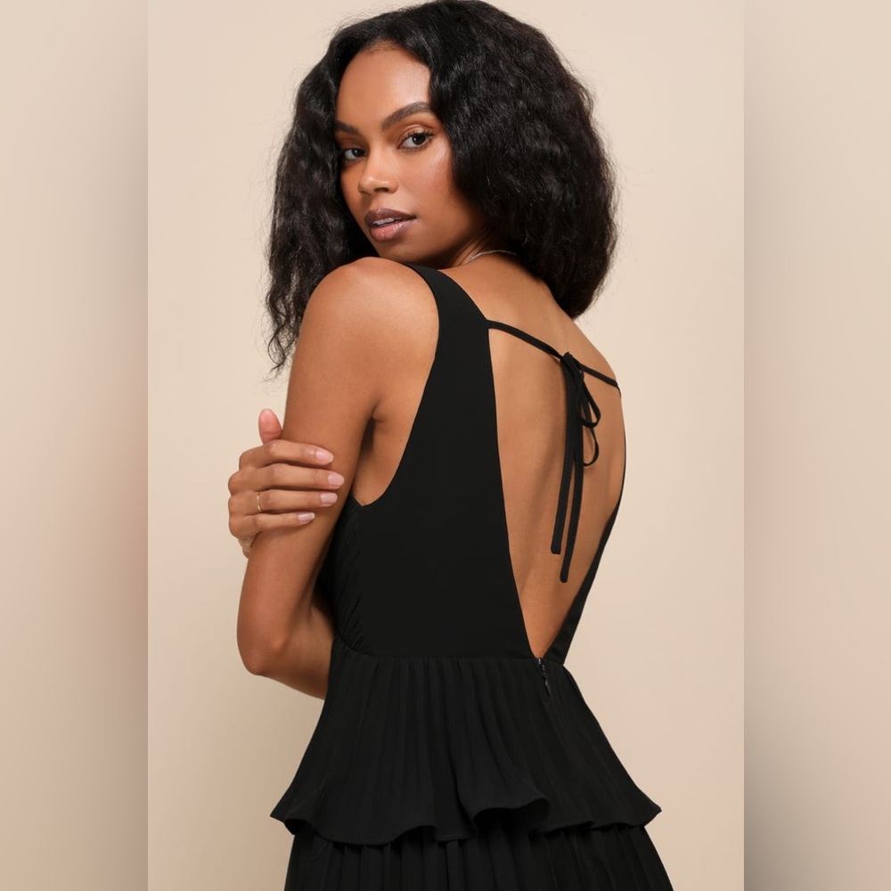 Lulus-Mesmerizing Essence Black Pleated Backless Tiered Maxi Dress (M/L/XL) - Picture 4 of 5